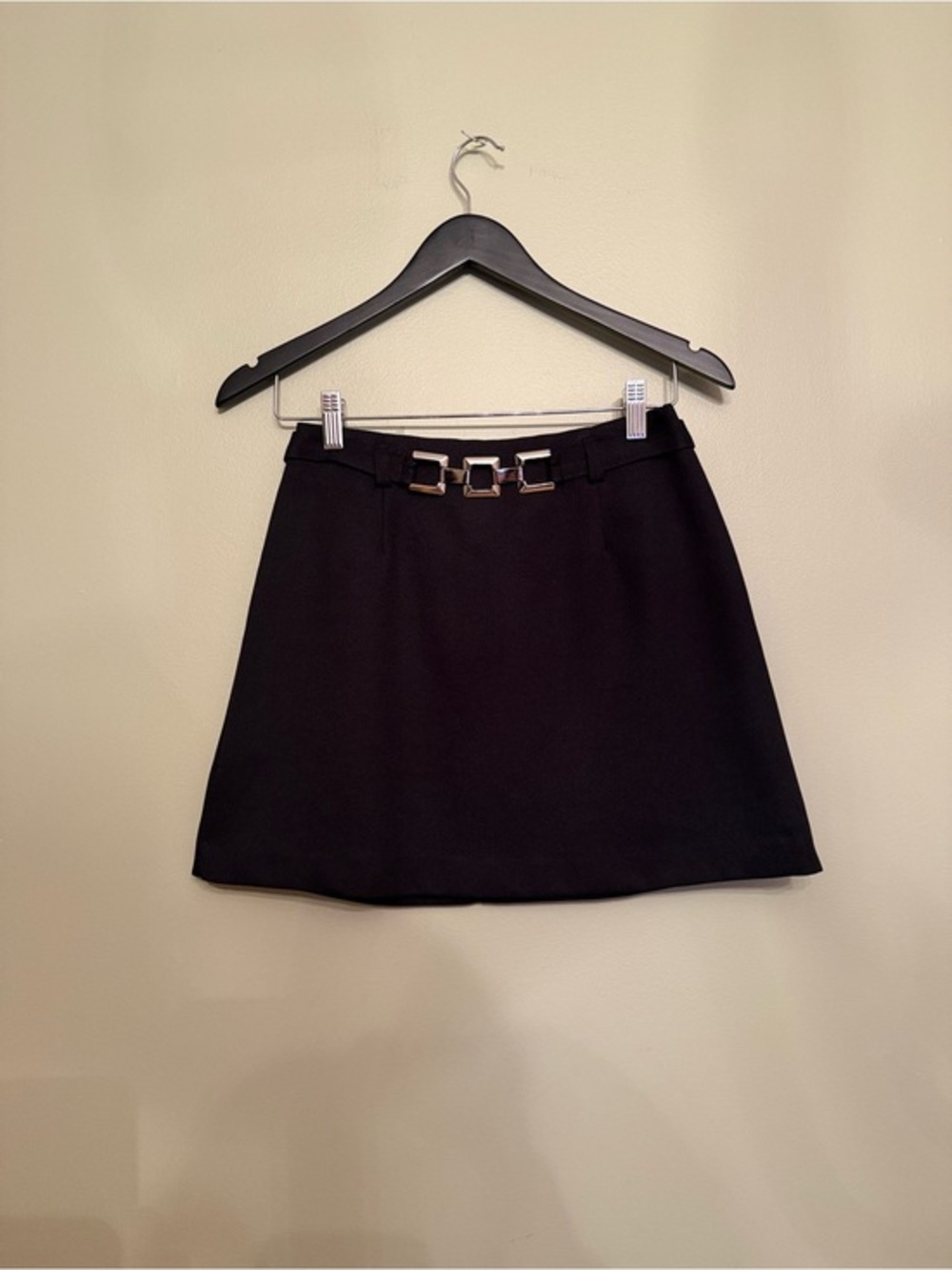 Vintage A. Byer California Black Mini Skirt with Silver Hardware Accent - Size 7